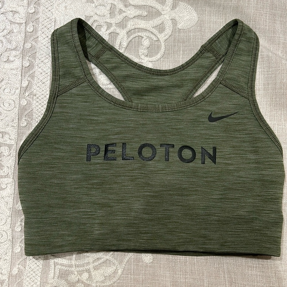 Peloton Nike sports bra
